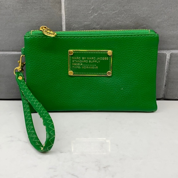 Marc Jacobs Handbags - Marc Jacobs Green Wristlet Clutch